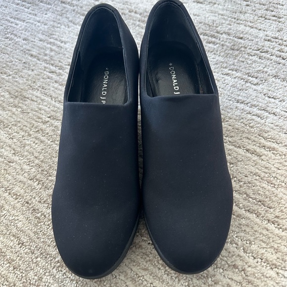 Donald J Pliner - Picture 3 of 9